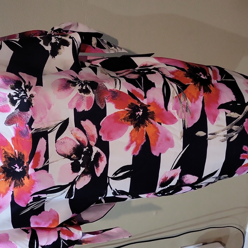 Vince Camuto Dress - Picture 4 of 16